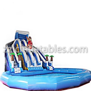 בית מקפץ עם מגלשת מים